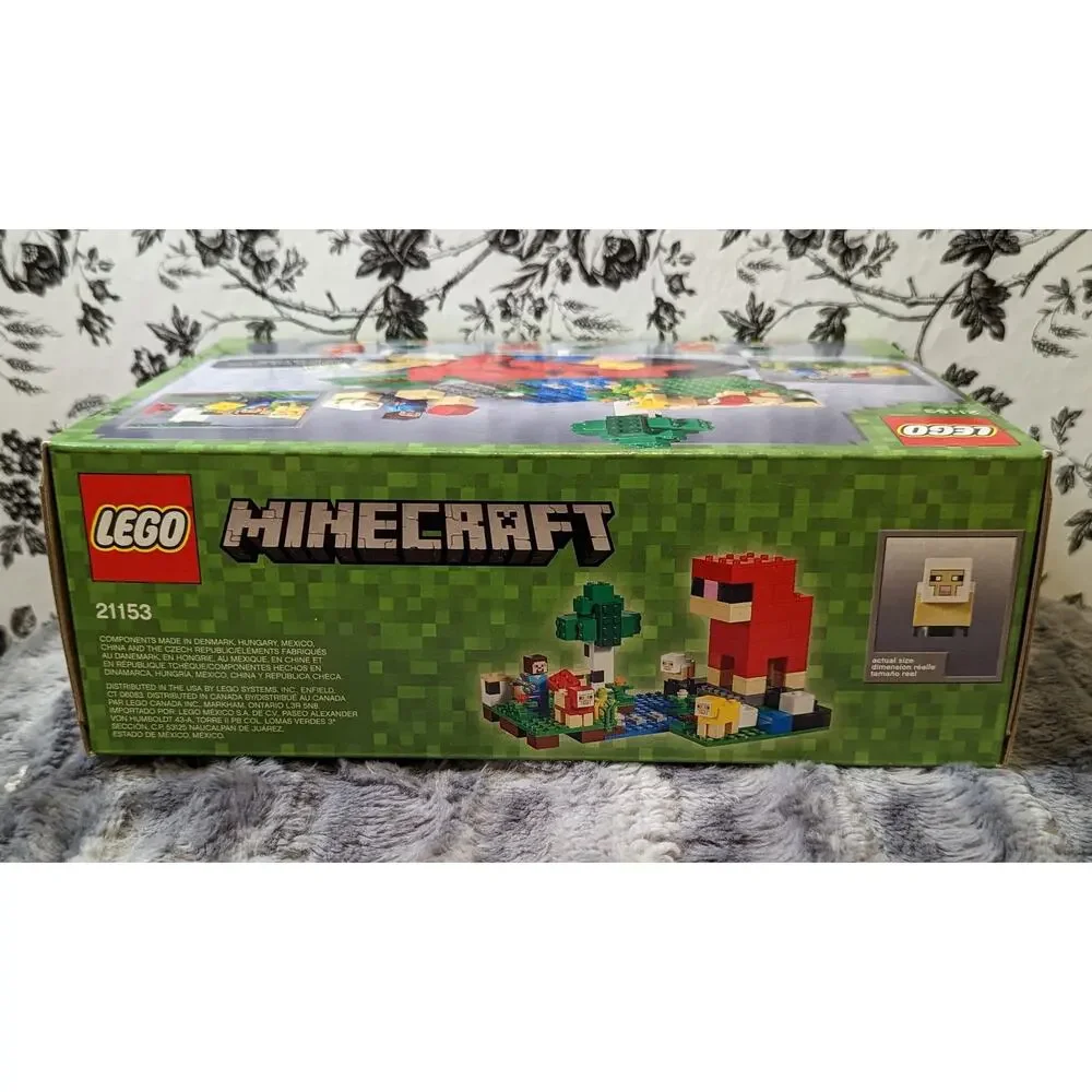 RETIRED NWT 2019 LEGO Minecraft The Wool Farm 21153 Building Kit 260 Pieces